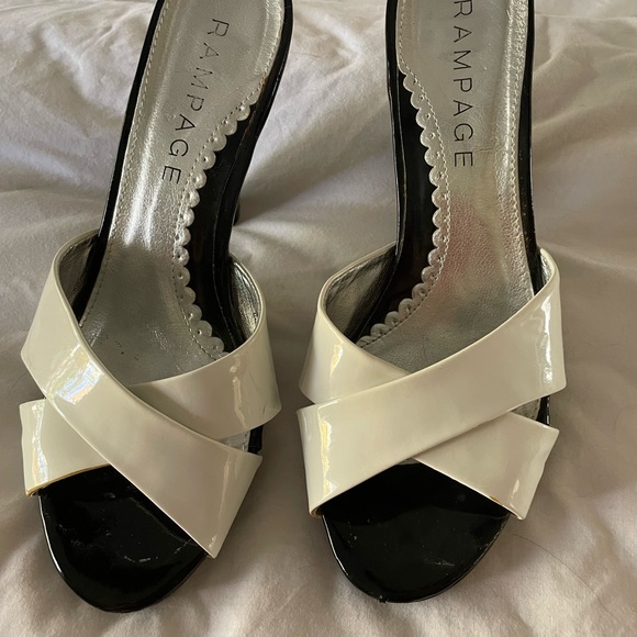 Gently worn. Selling due to recent foot surgery. - Picture 2 of 5